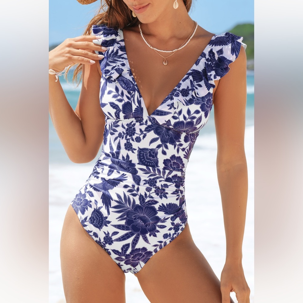 New with tags in bag  Cupshe Floral Blue and White ladies  One Piece Swimsuit